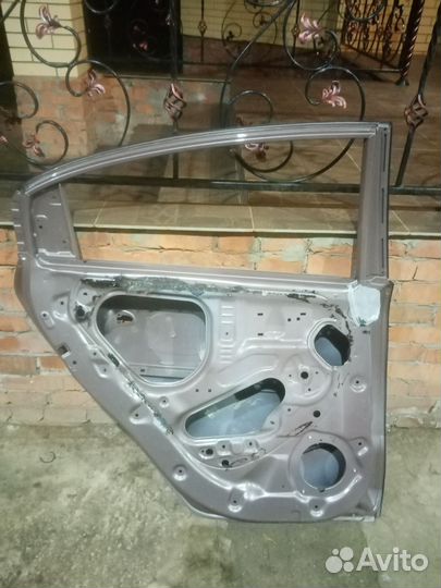 Дверь задняя левая kia rio 4