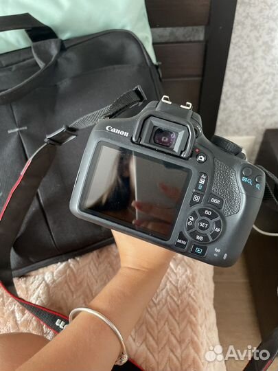 Зеркальный фотоаппарат canon