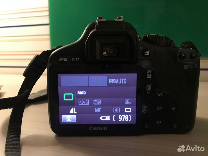 Зеркальный фотоаппарат Canon EOS 550D Kit 18-55