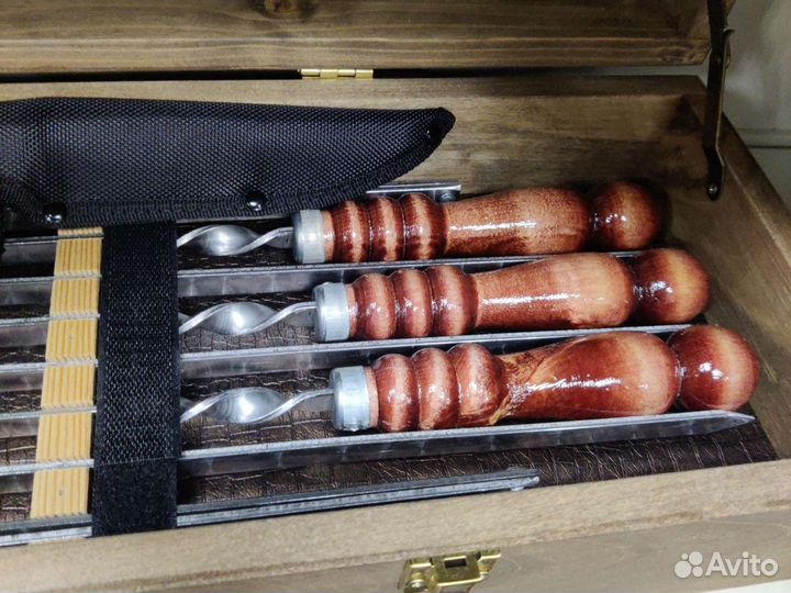 Набор шампуров в деревянной коробке