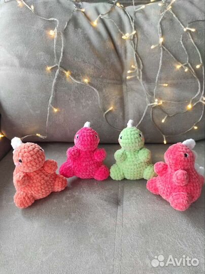 Вязаная игрушка динозаврик