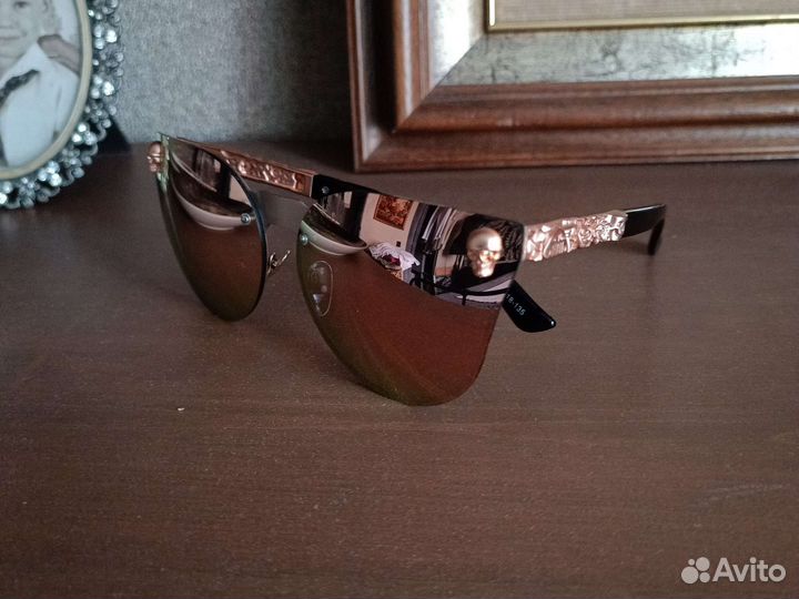 Солнцезащитные очки женские брендовые