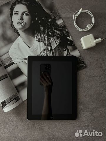 Продаю Планшет Apple iPad 4 16Gb Wi-Fi + Cellular