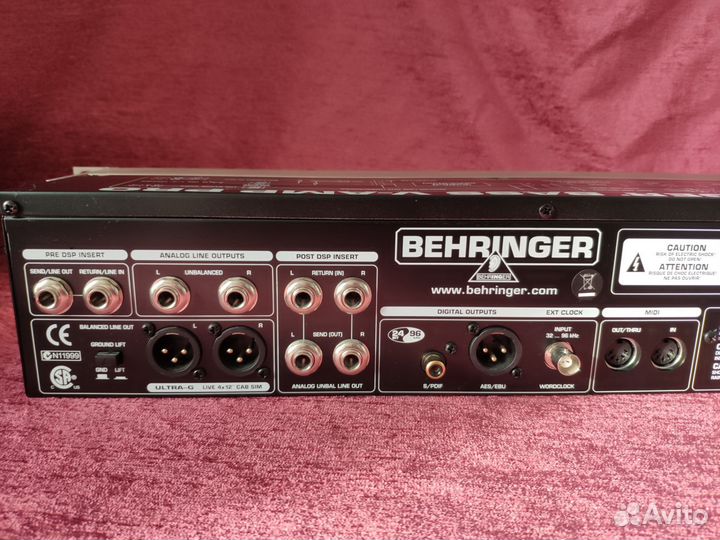 Гитарный процессор Behringer bass V-amp pro