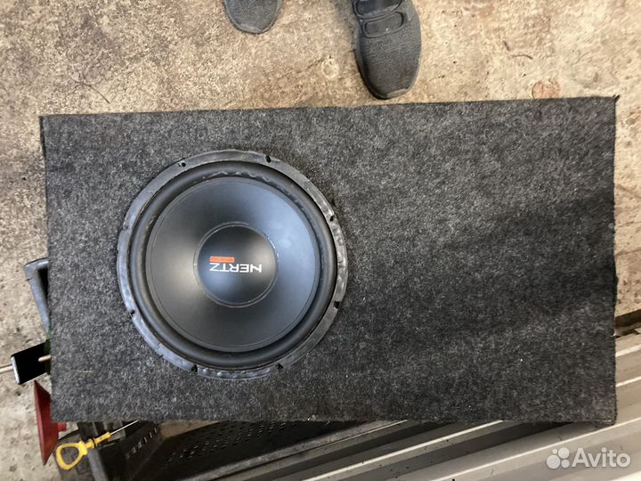 Сабвуфер в корпусе,моноблок