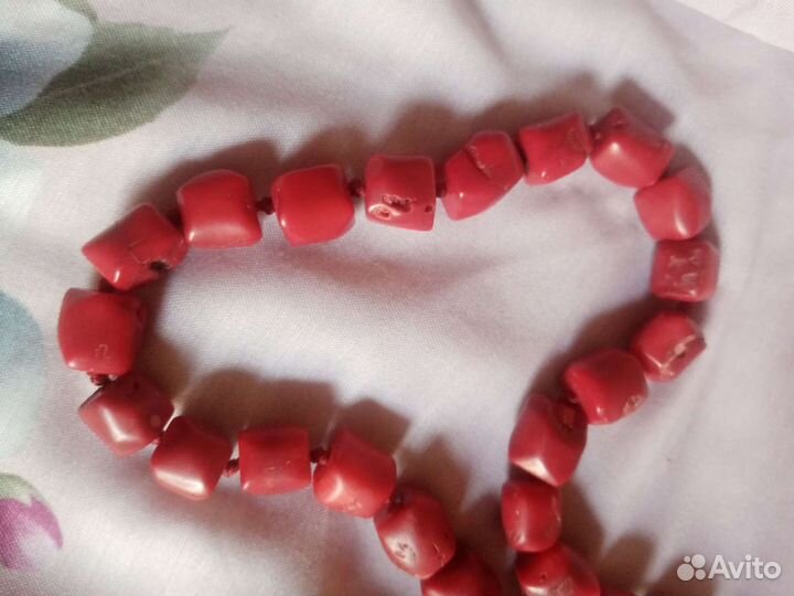 Коралловые бусы. Коралл