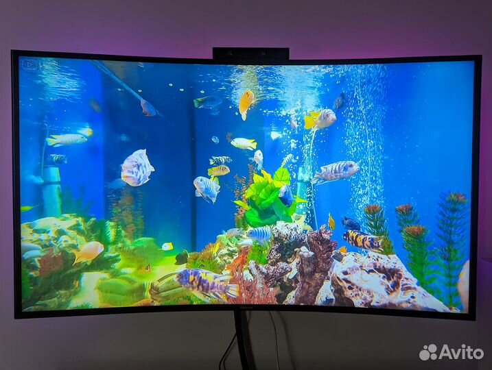 Изогнутый телевизор Samsung 48