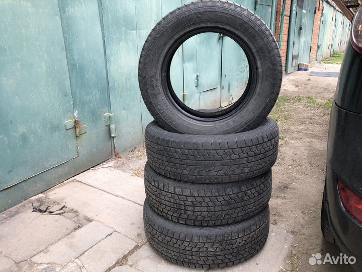 Hankook Nordik IS RW08 235/65 R17 104T