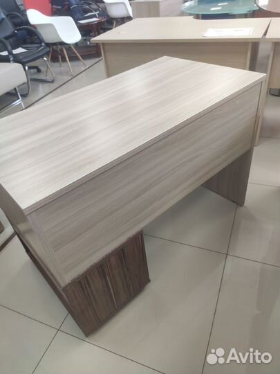 Стол, стол прямой,стол на опорной тумбе