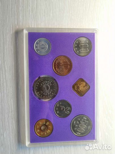 Набор японских монет