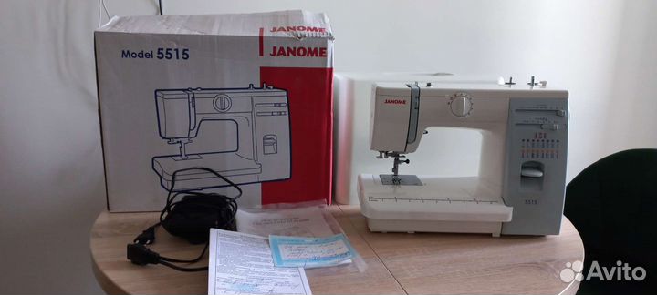 Швейная машинка janome новая