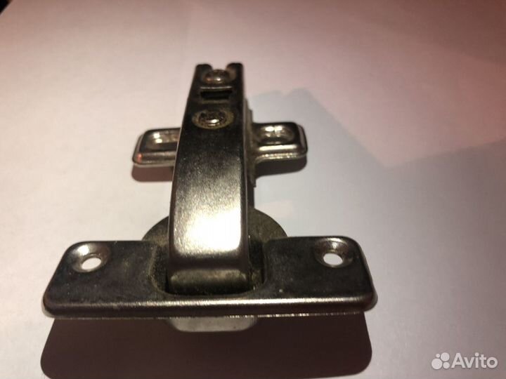 Петля для фальшь-панелей