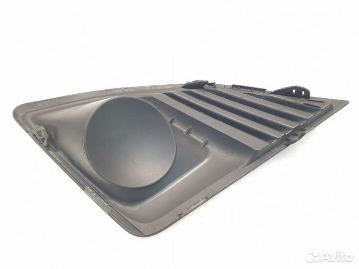 Решетка в бампер передняя правая Chevrolet Cruze