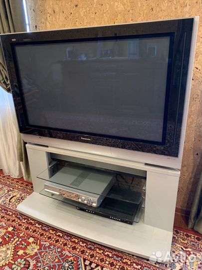 Телевизор плазма Panasonic TH-42PA30 с тумбой
