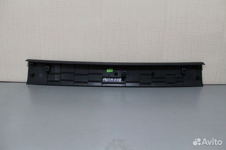 Обшивка двери (крышки) багажника Пежо 3008