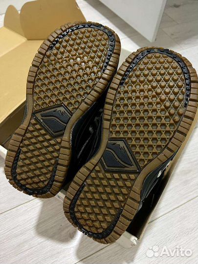 Сноубордические ботинки женские 37 vans
