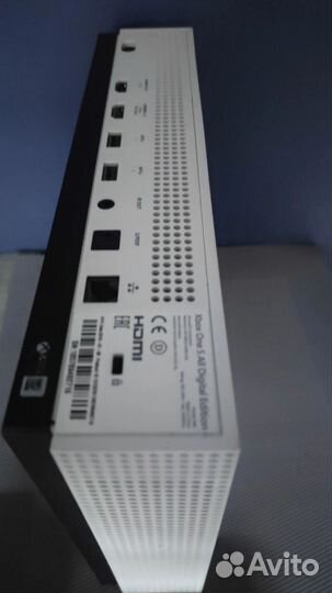 Xbox One s 2 геймпада 1tb