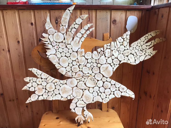 Панно орел можжевельник