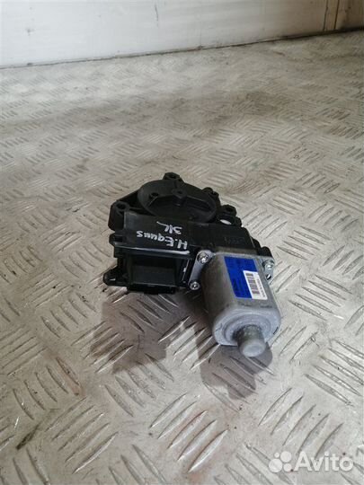 Моторчик стеклоподъемника задний левый Hyundai