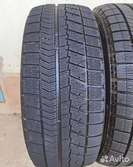 Bridgestone Blizzak VRX 215/55 R17 98H