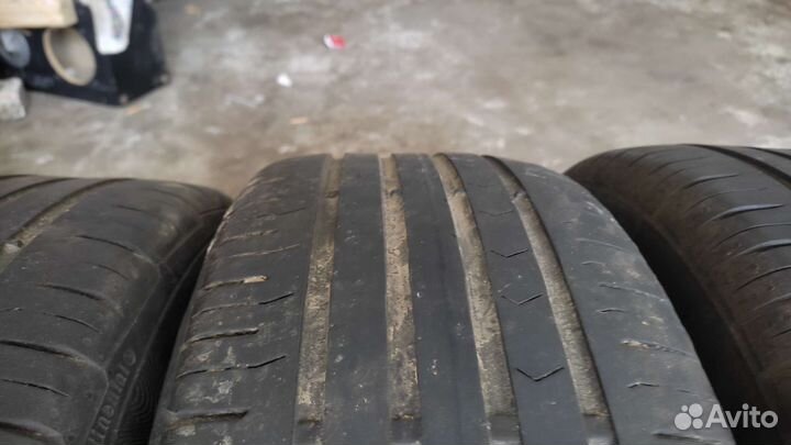 Continental ComfortContact - 5 215/60 R16