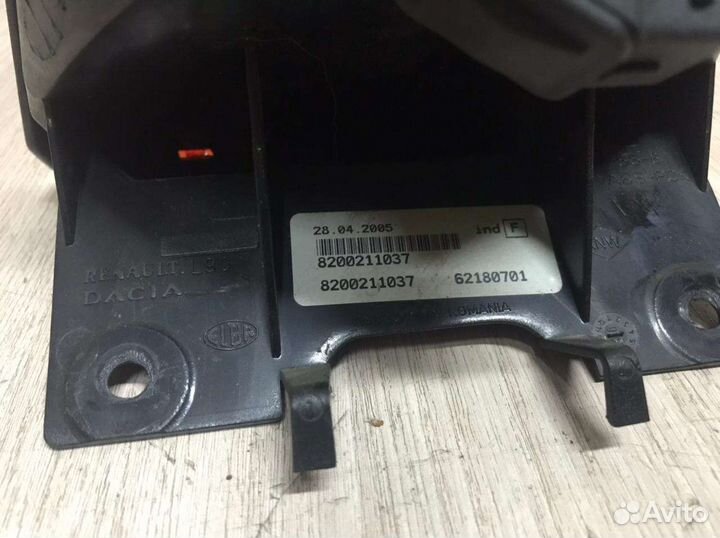 Фонарь стоп сигнала renault logan 1