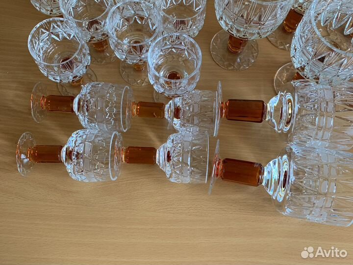 Бокалы и рюмки