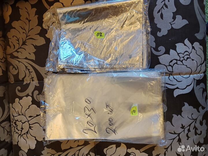 Новогодние пакеты и бумага