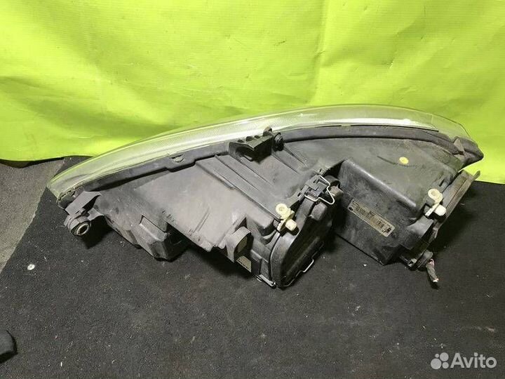 Фара правая галоген Seat Leon 2 2005-2009