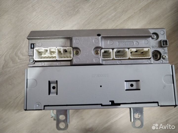 Магнитола Toyota Corolla E120 2005г 8612002380