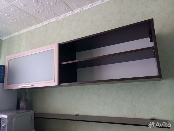 Полка настенная навесная