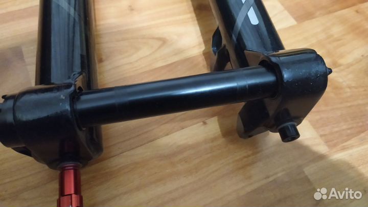 Вилка RockShox Lyrik и запчасти