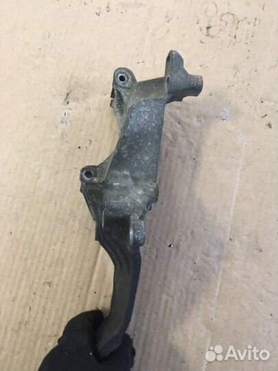 Кронштейн генератора Renault Kangoo 2(2377)