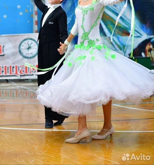 Фрак для бальных танцев