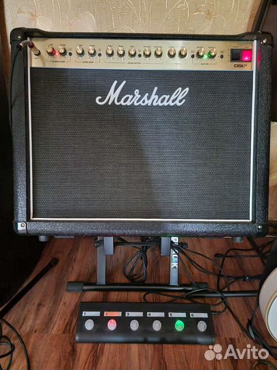 Гитарный ламповый комбик Marshall DSL40CR