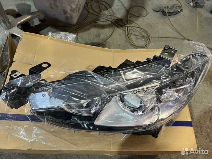 Фара передняя левая/ правая на Mazda 6 (GJ)