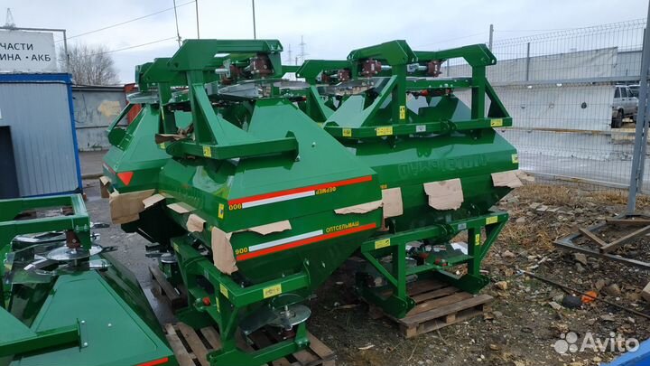 Разбрасыватель удобрений Оптсельмаш Фермер, 2023