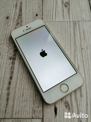 Телефон iPhone