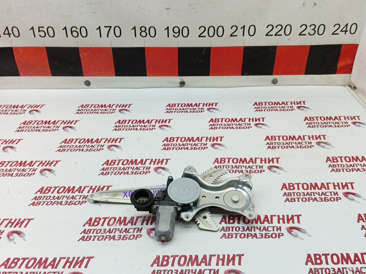 Стеклоподьемник задний правый Тойота Рав 4 ха40