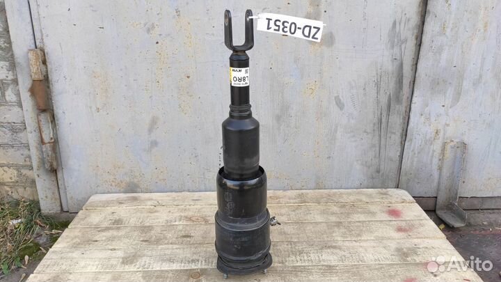 Стойка передняя правая Lexus LS460