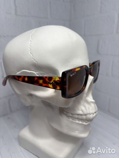 Солнцезащитные очки ray ban