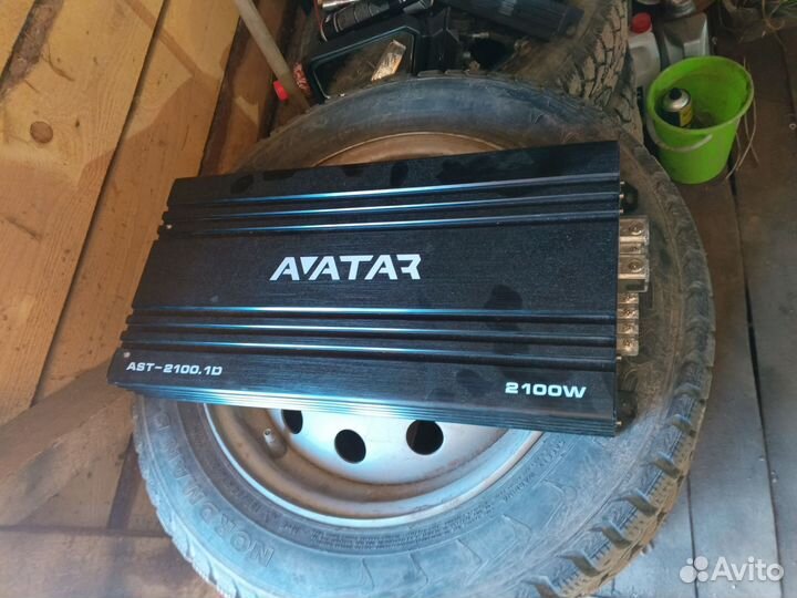 Сабвуфер и усилитель в автомобиль