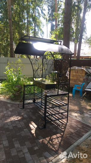 Кованый мангал c крышей 