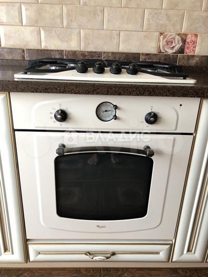 2-к. квартира, 72 м², 4/9 эт.