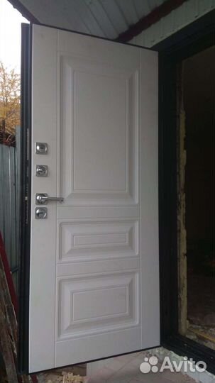 Двери входные новые