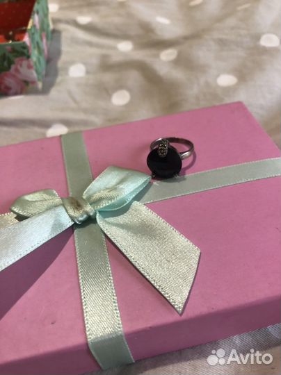 Серебряное кольцо с камнем