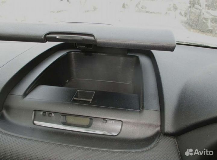 Бардачек subaru forester
