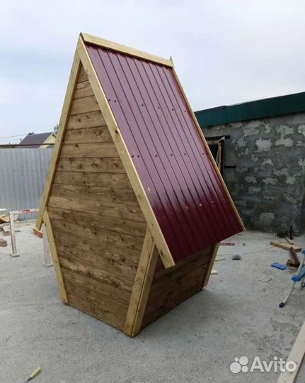 Дачный туалет деревянный