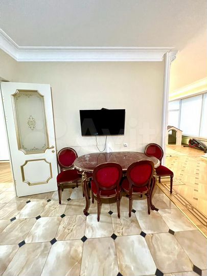 2-к. квартира, 80 м², 5/7 эт.