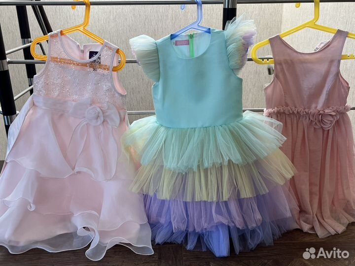 Продам платье для девочки